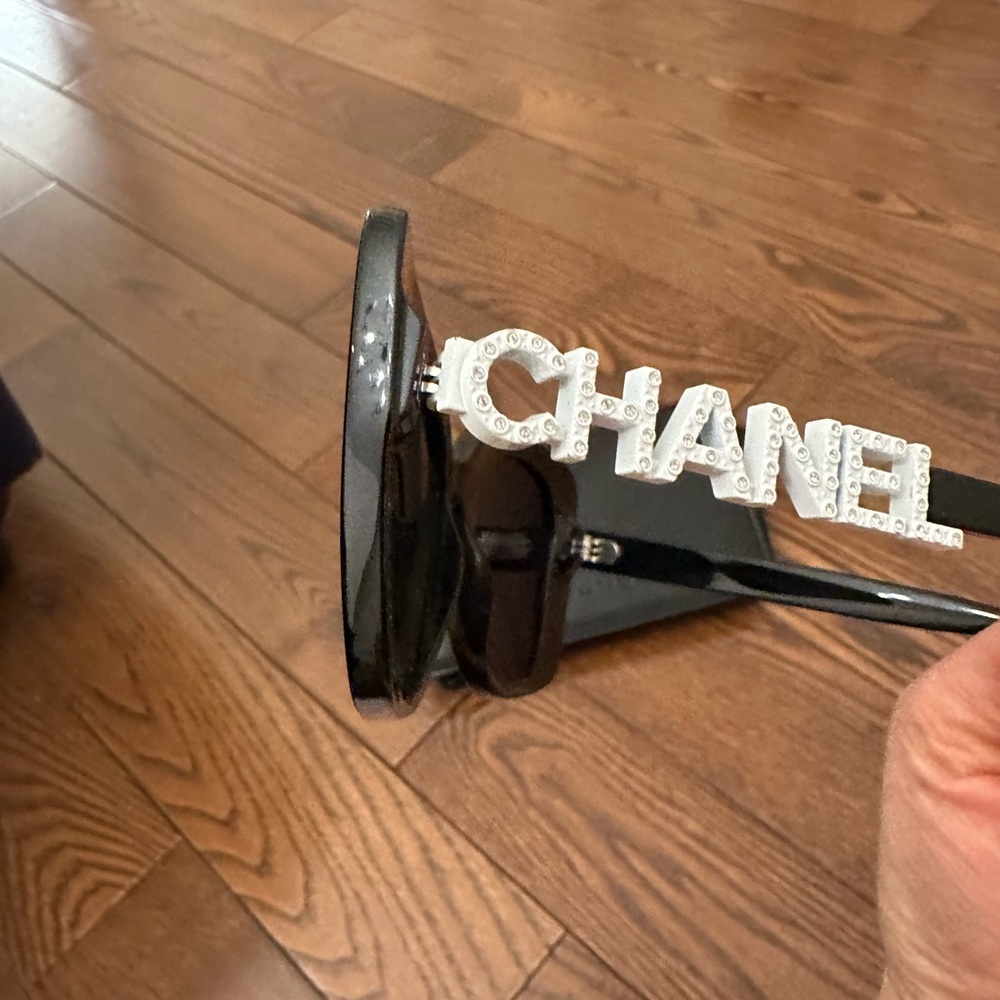 CHANEL sunglasses - Picture 3 of 4